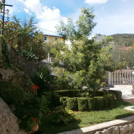 Mirna With Parking *