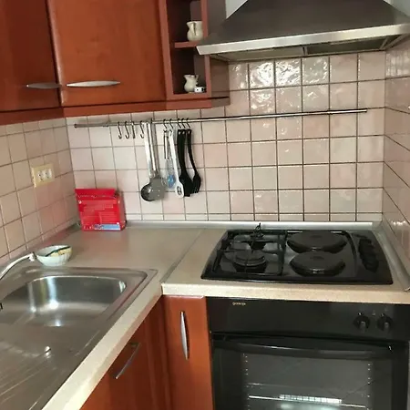 Mirna With Parking Apartamento