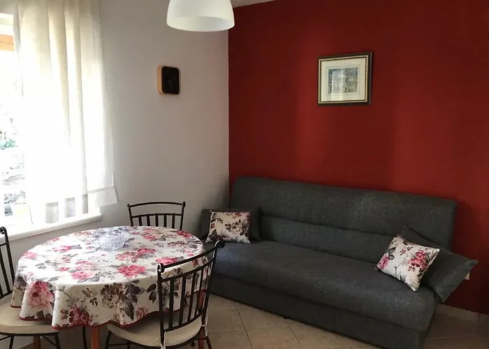 Mirna With Parking Lejlighed *